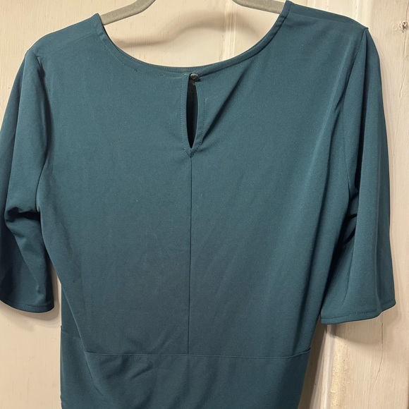 Dark Green Ann Taylor Factory Wrap Top - Medium - Picture 2 of 3